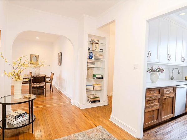 21 Barstow Road, Unit 5K, Great Neck, NY 11021