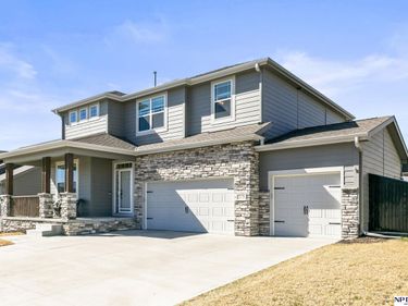 12126 S 209 Avenue, Gretna, NE 68028