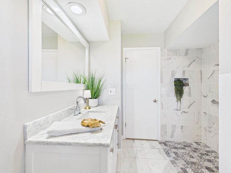 3028 Woodgrove Drive , Grove City, OH 43123 Photo 11