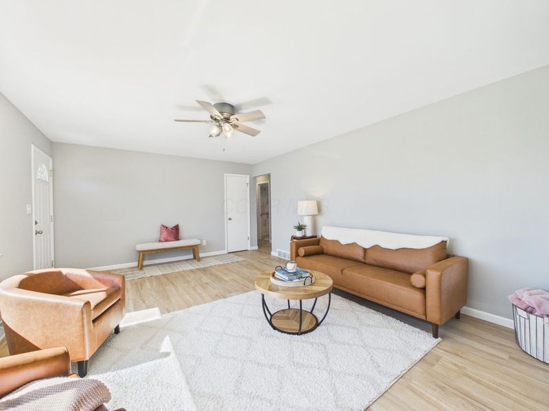 3028 Woodgrove Drive , Grove City, OH 43123 Photo 5