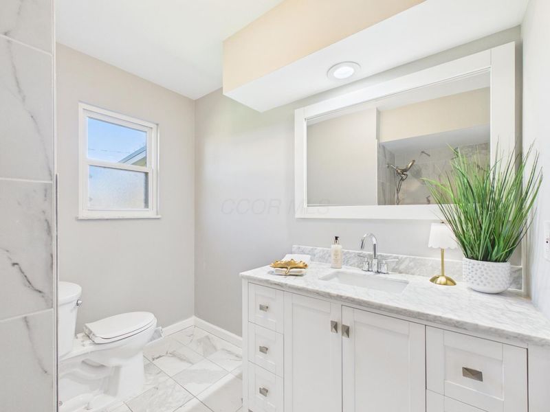 3028 Woodgrove Drive , Grove City, OH 43123 Photo 8