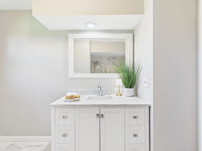 3028 Woodgrove Drive , Grove City, OH 43123 Photo 9