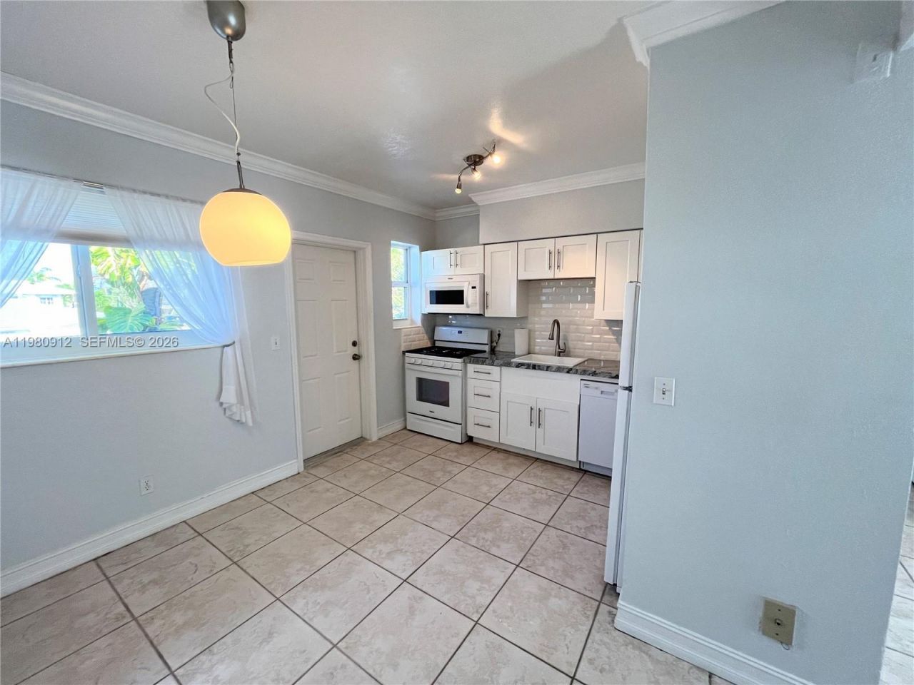 350 75th St , Unit 202, Miami Beach, FL 33141 Photo