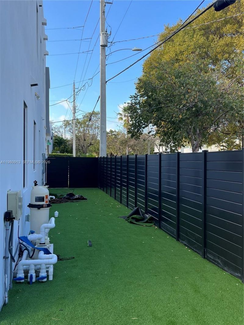 1533 SW 22 Terrace , Miami, FL 33145 Photo