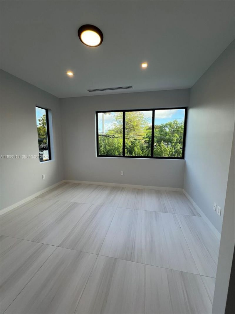 1533 SW 22 Terrace , Miami, FL 33145 Photo