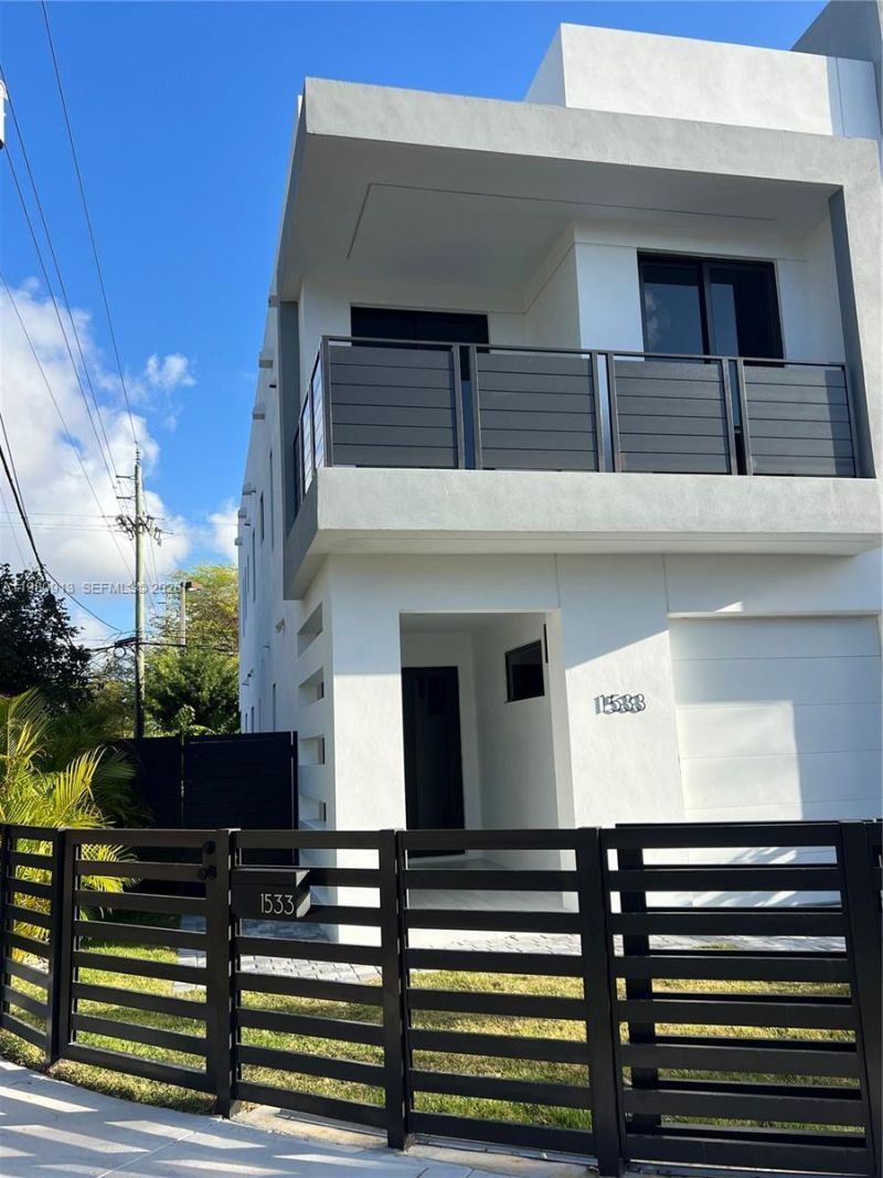 1533 SW 22 Terrace , Miami, FL 33145 Photo