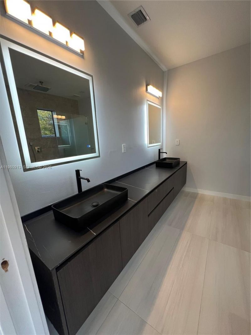 1533 SW 22 Terrace , Miami, FL 33145 Photo