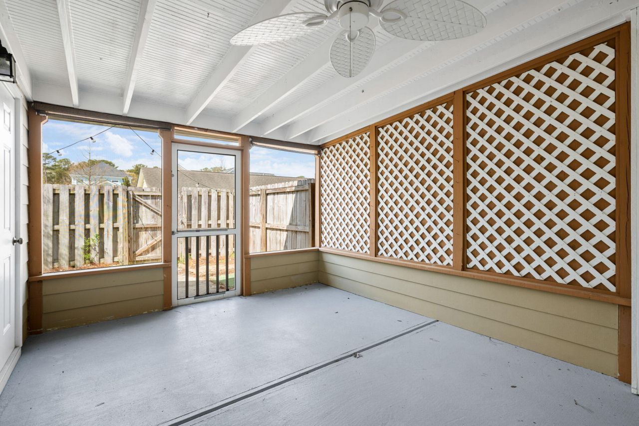 2935 Sweetleaf Lane Photo 13