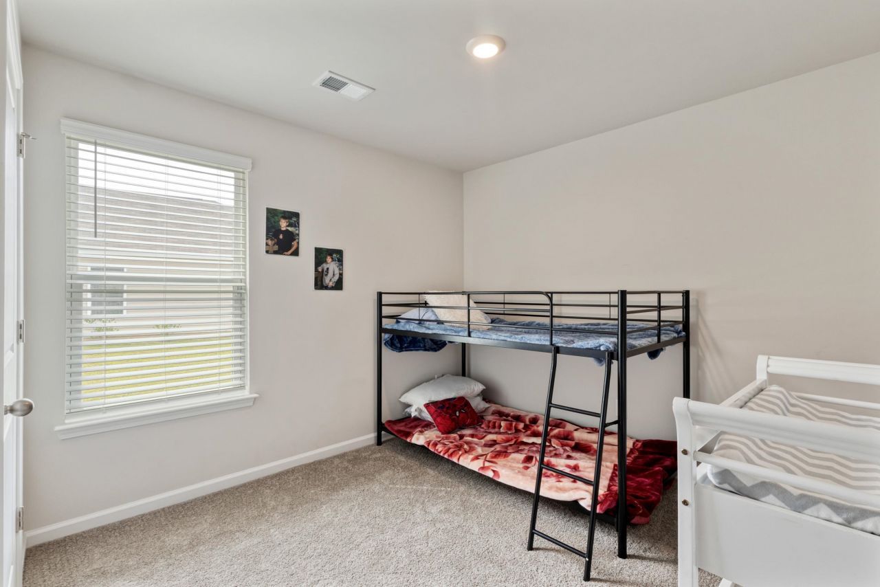 276 Country Grove Way Photo 14