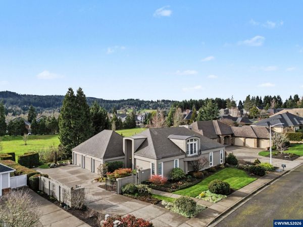 3560 Deerfield Dr S, Salem, OR 97302