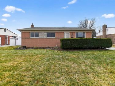 11638 Fairview Drive, Sterling Heights, MI 48312