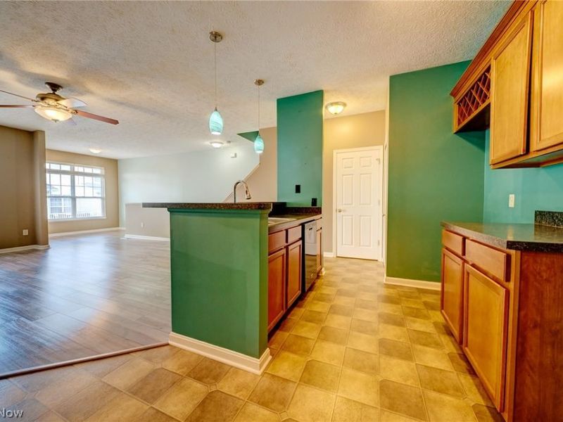 1210 E Chapman Lane, Unit 6, Medina, OH 44256 Photo 5