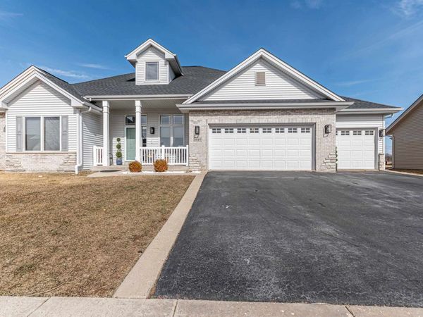 5627 Waters Bend Drive, BELVIDERE, IL 61008