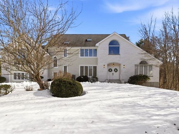 6 Hearthstone Pl, Andover, MA 01810