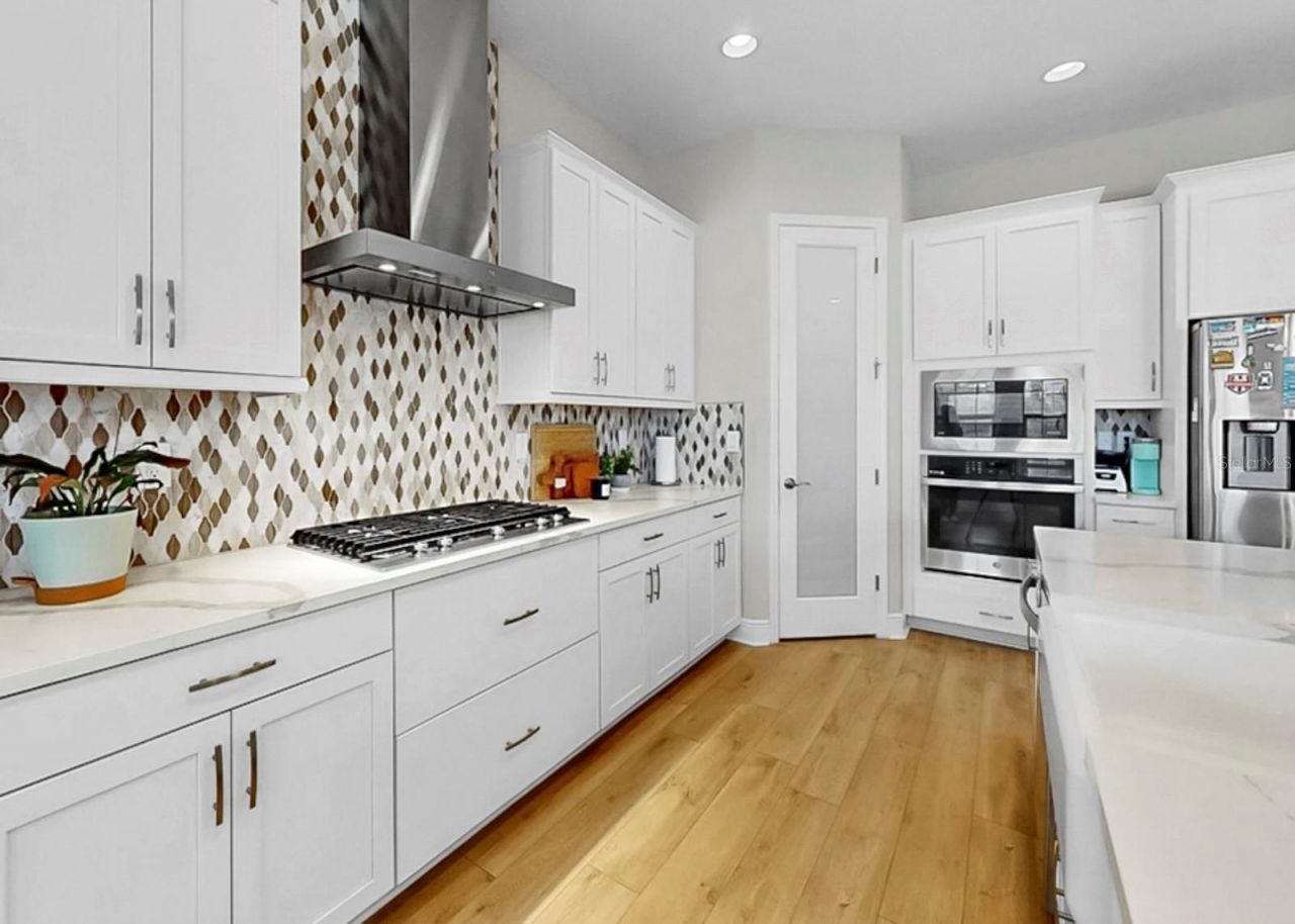 14261 Swiss Bridge Drive , Riverview, FL 33579 Photo