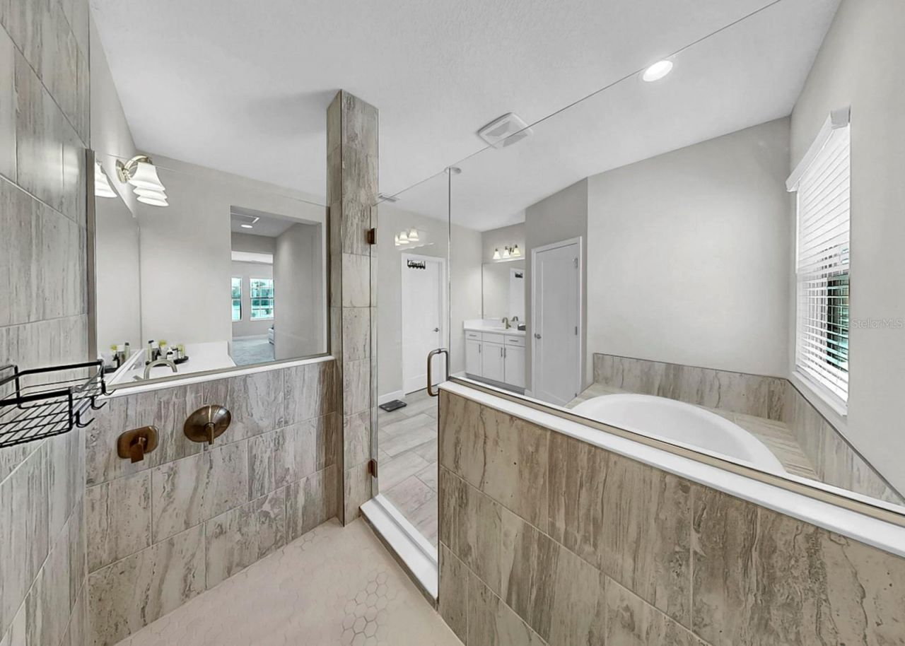 14261 Swiss Bridge Drive , Riverview, FL 33579 Photo