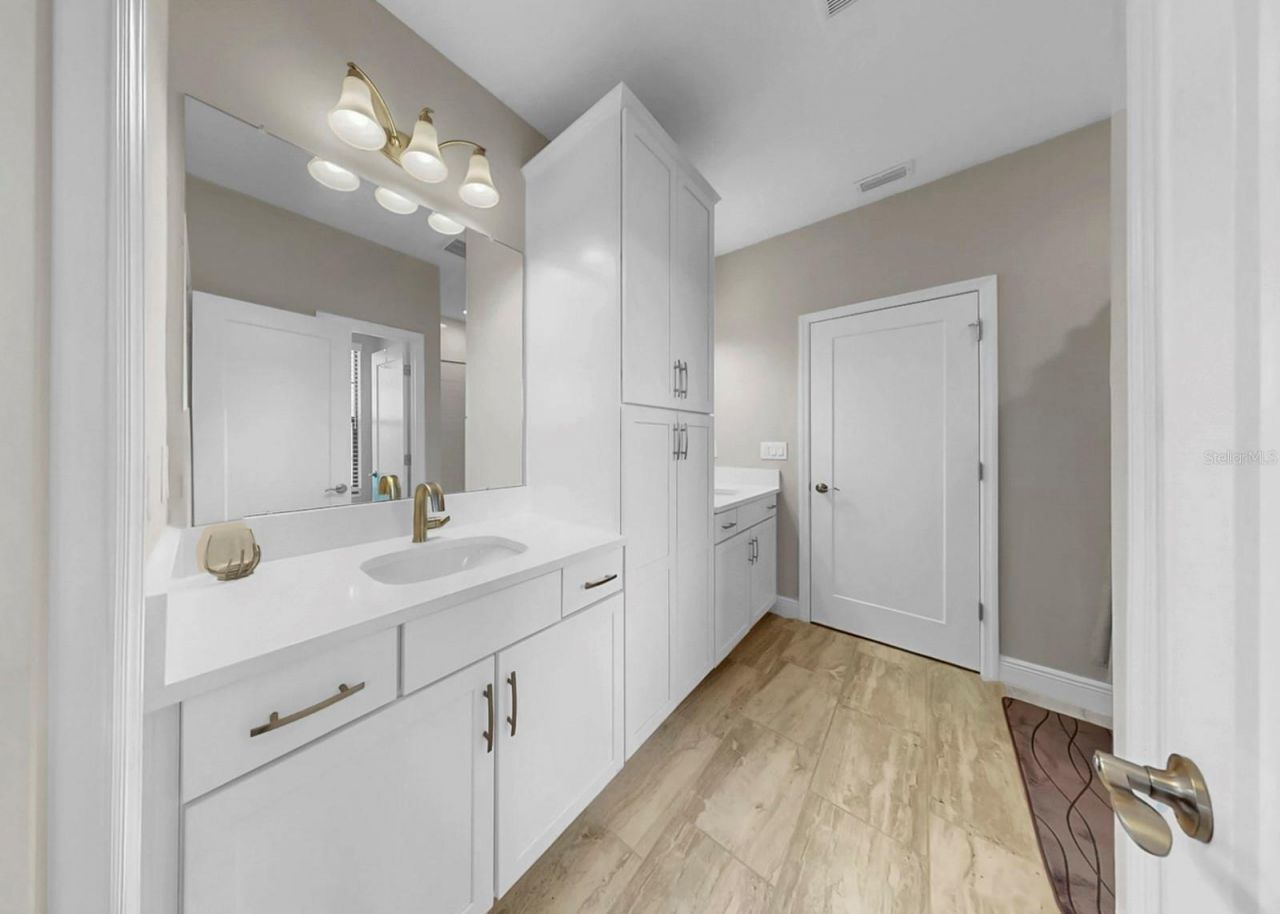 14261 Swiss Bridge Drive , Riverview, FL 33579 Photo