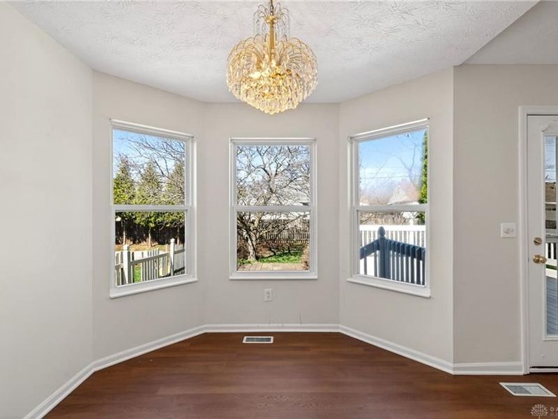 1525 Farrington Drive, Kettering, OH 45420 Photo 13