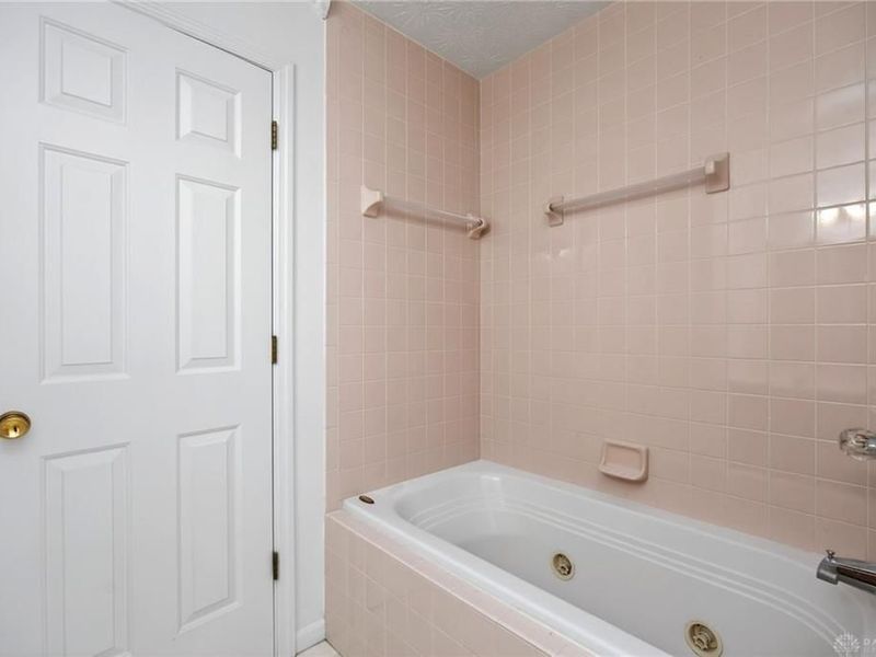 1525 Farrington Drive, Kettering, OH 45420 Photo 23