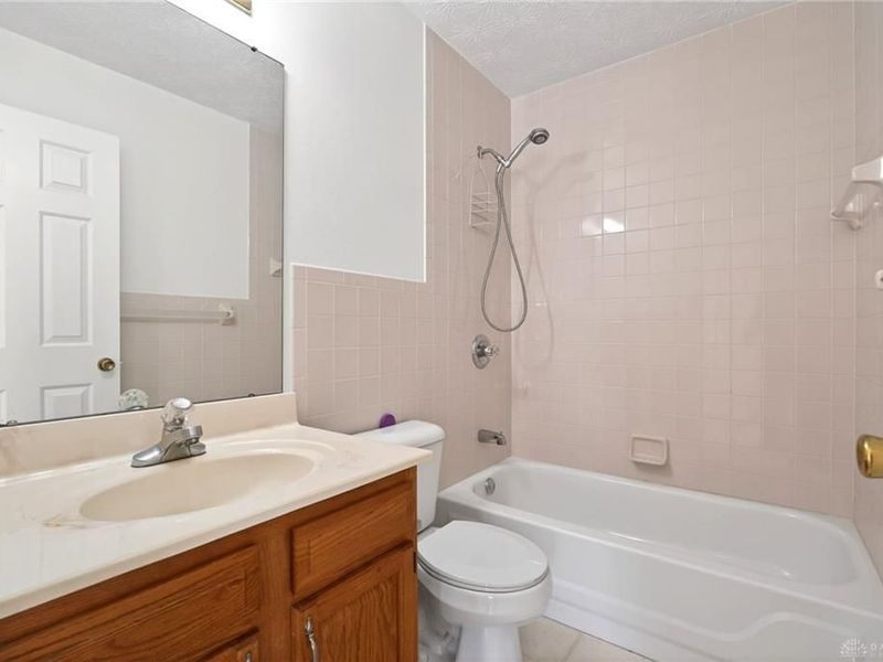 1525 Farrington Drive, Kettering, OH 45420 Photo 30