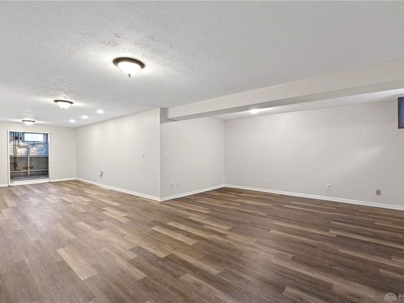 1525 Farrington Drive, Kettering, OH 45420 Photo 35