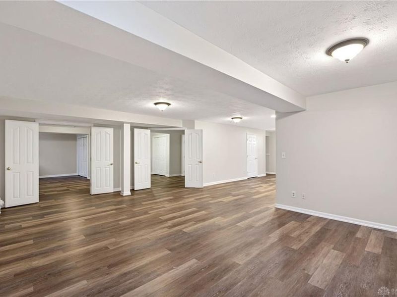 1525 Farrington Drive, Kettering, OH 45420 Photo 38