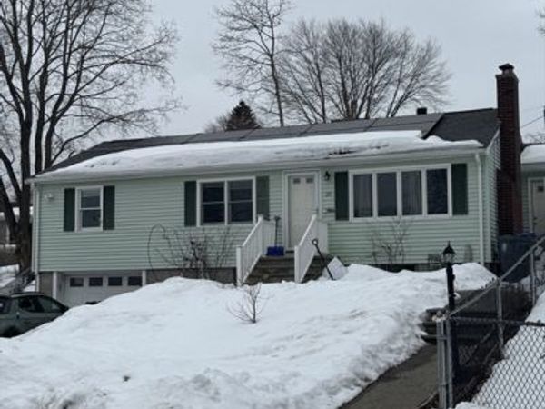 22 Falcon St, Methuen, MA 01844