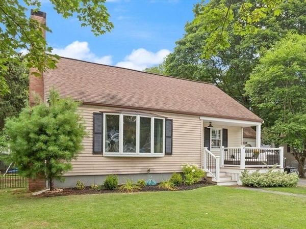 4 Pinewood Ave, Beverly, MA 01915