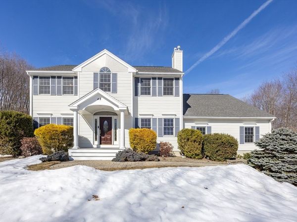 48 Laurel Dr, Hudson, MA 01749