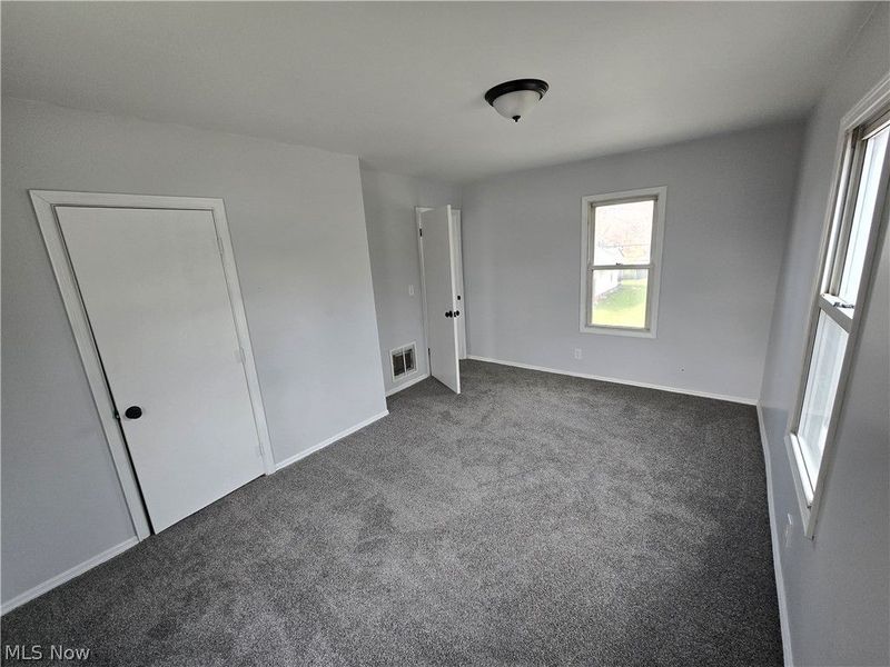 14 N Lorain Avenue N, Girard, OH 44420 Photo 12