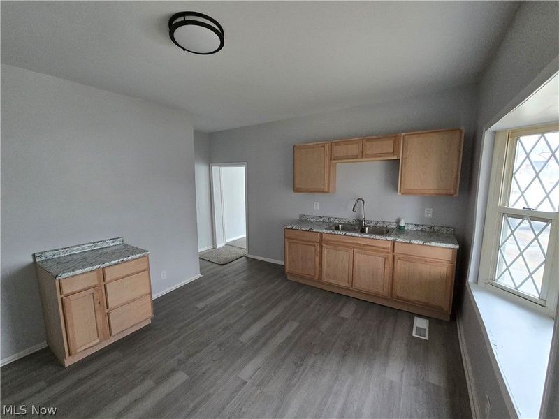 14 N Lorain Avenue N, Girard, OH 44420 Photo 6