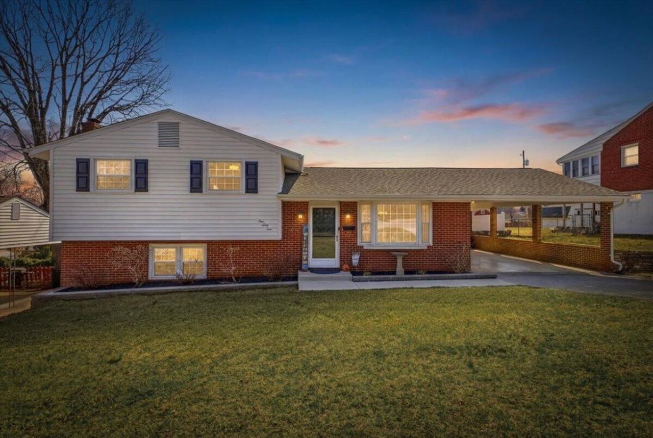 165 Oaklawn Ave Ne, Roanoke, VA 24012 Main Photo