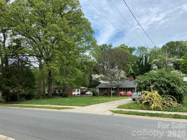 3218 Driftwood Drive, Charlotte, NC 28205