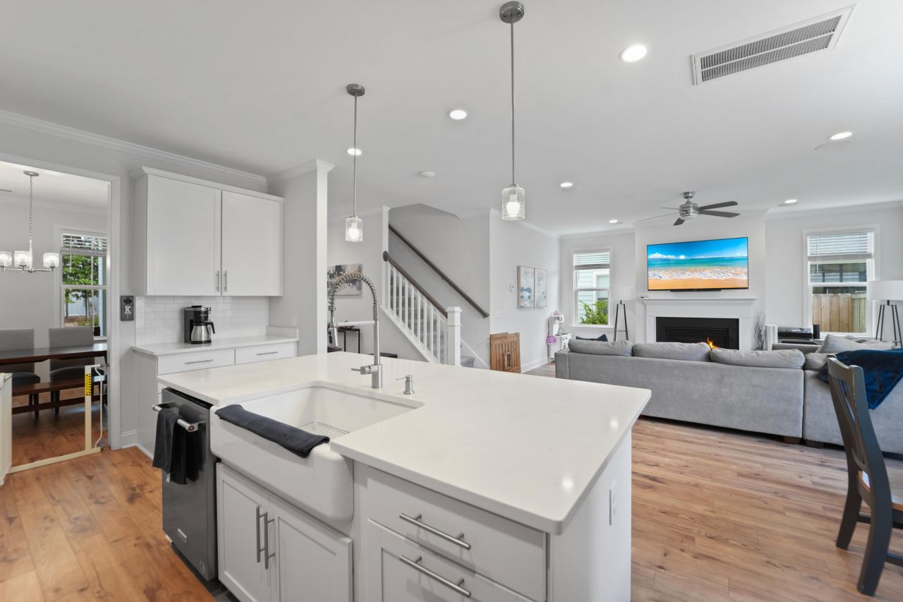 1806 Swing Lane Photo 13