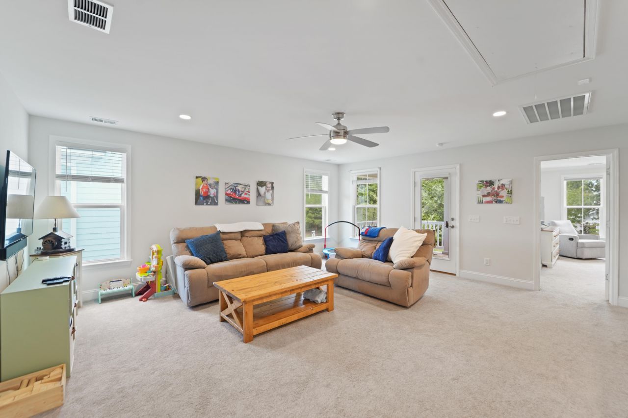 1806 Swing Lane Photo 31