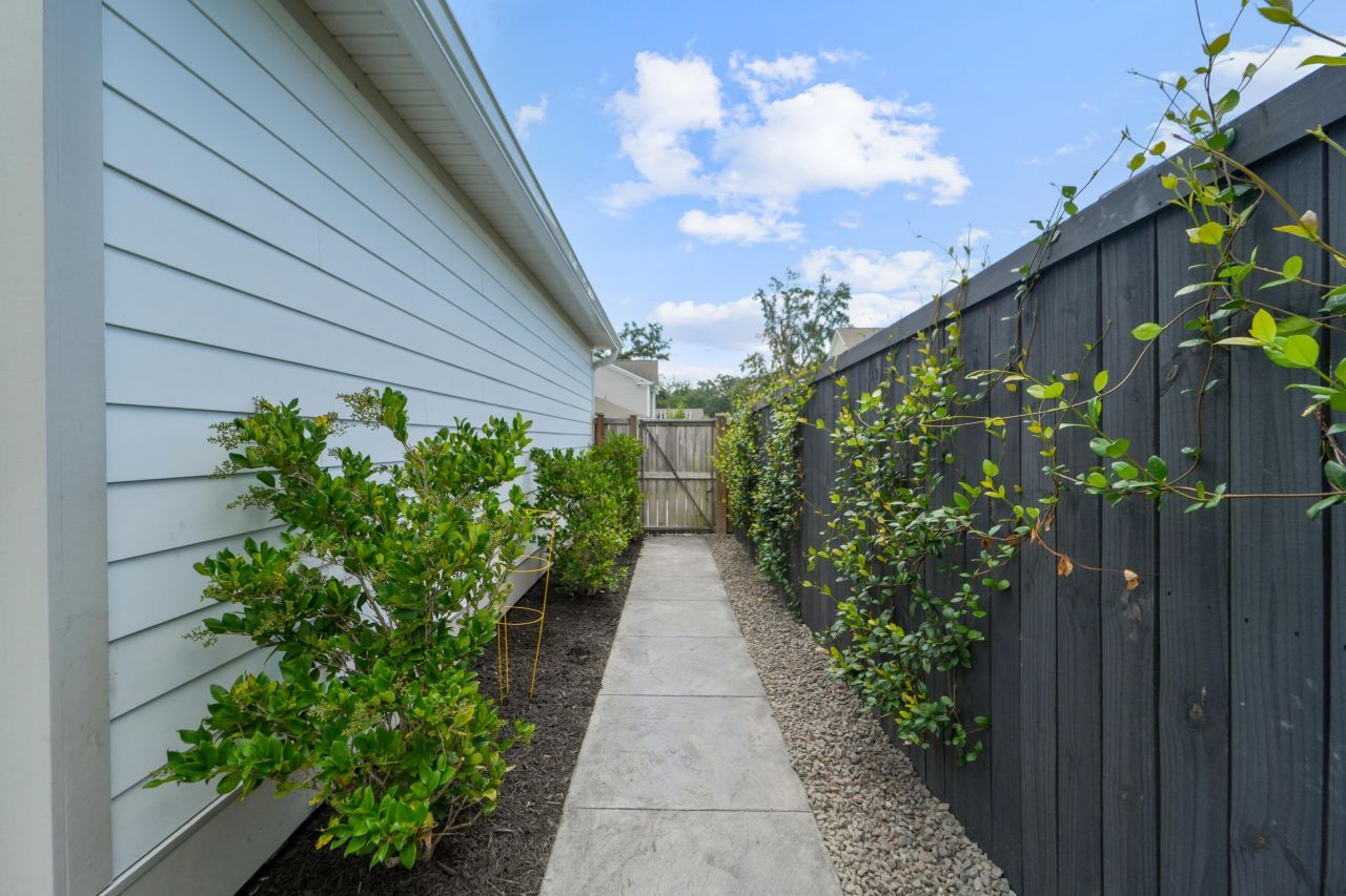 1806 Swing Lane Photo 52