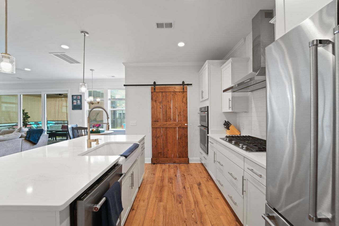 1806 Swing Lane Photo 9