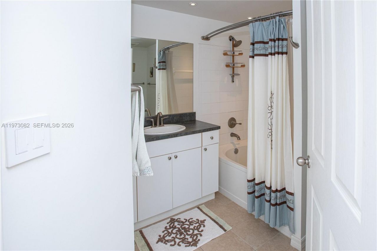 9172 NE Collins Ave , Unit 312, Surfside, FL 33154 Photo