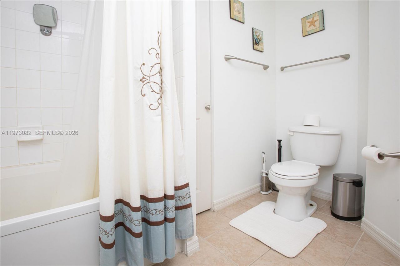 9172 NE Collins Ave , Unit 312, Surfside, FL 33154 Photo