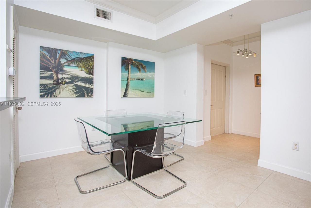 9172 NE Collins Ave , Unit 312, Surfside, FL 33154 Photo