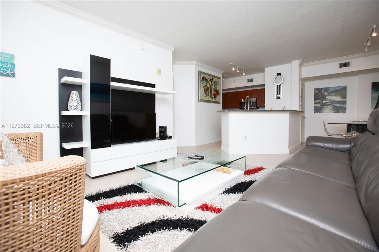 9172 NE Collins Ave , Unit 312, Surfside, FL 33154 Photo