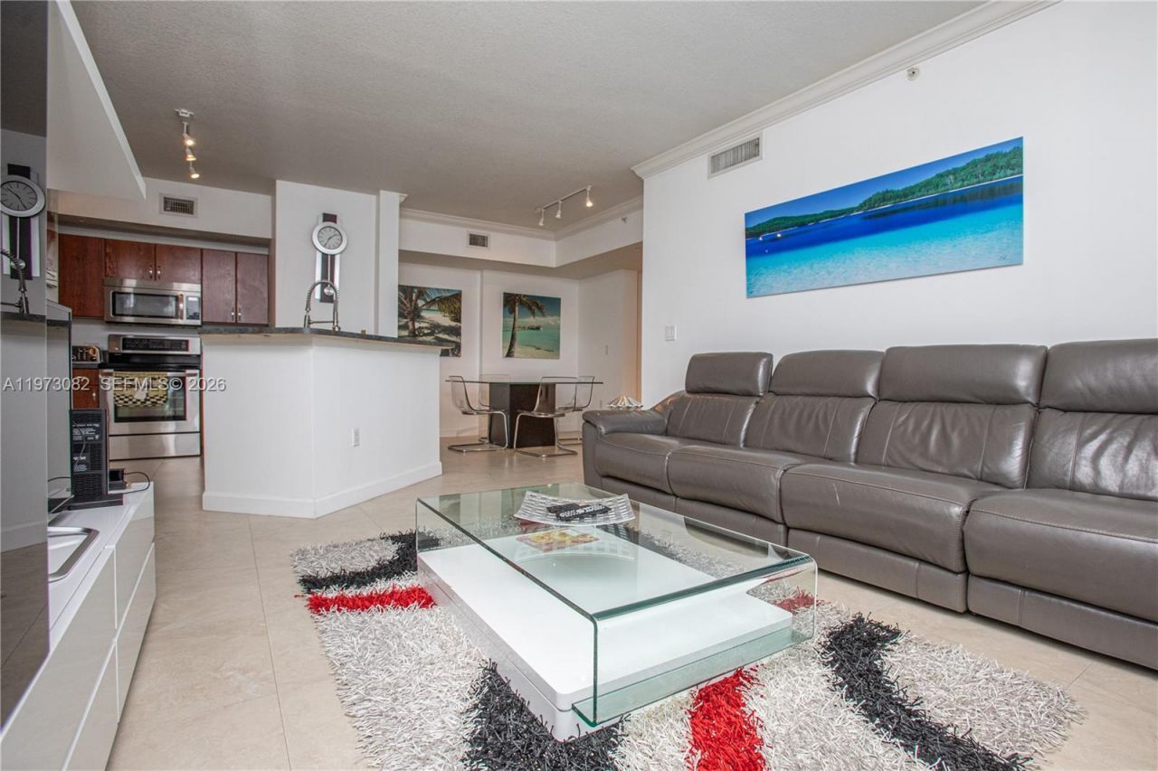 9172 NE Collins Ave , Unit 312, Surfside, FL 33154 Photo