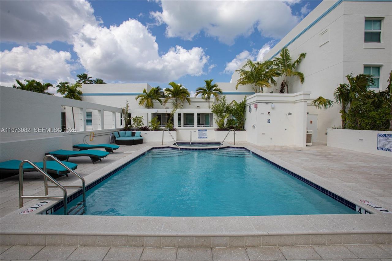 9172 NE Collins Ave , Unit 312, Surfside, FL 33154 Photo