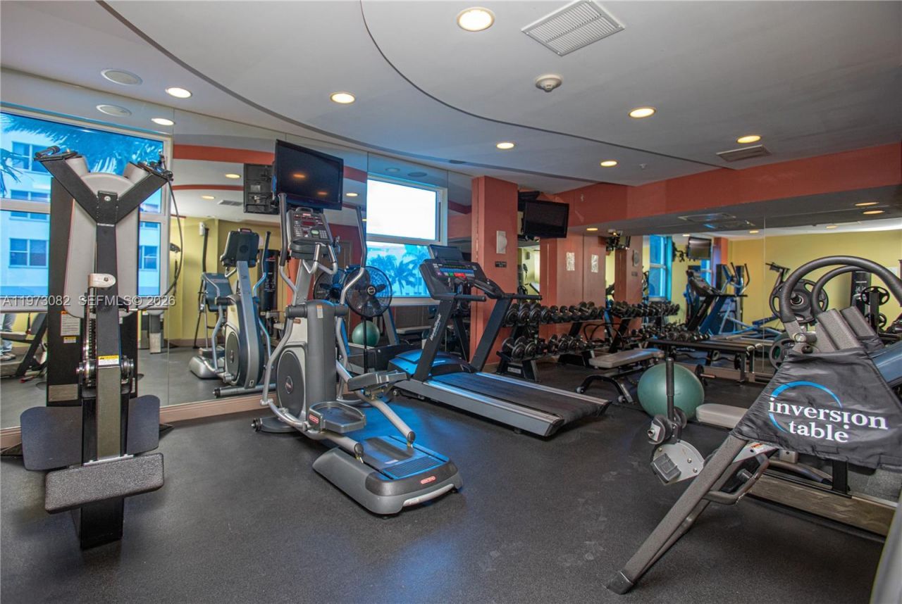 9172 NE Collins Ave , Unit 312, Surfside, FL 33154 Photo