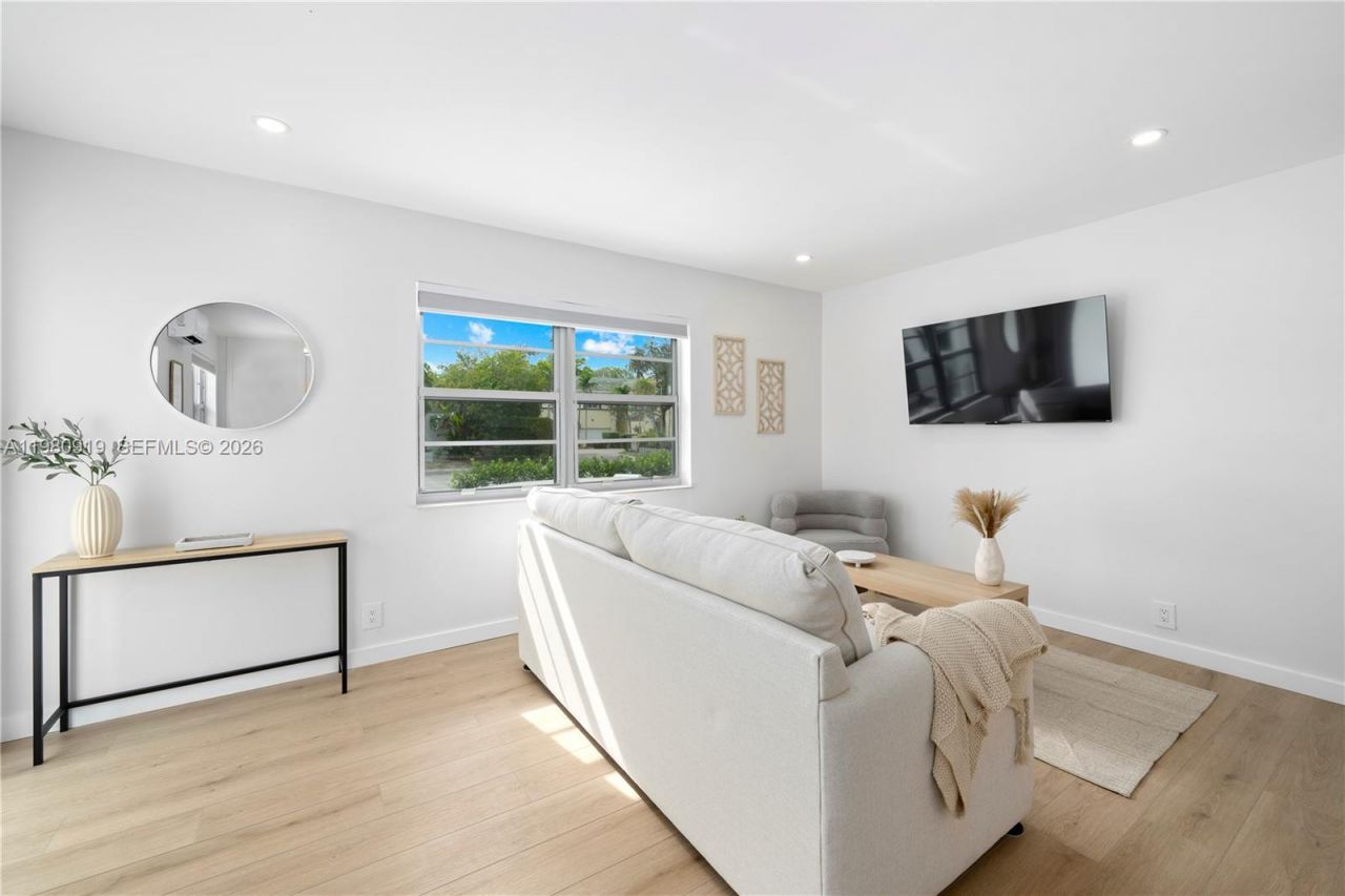 401 N 6th Ave N , Lake Worth, FL 33460 Photo