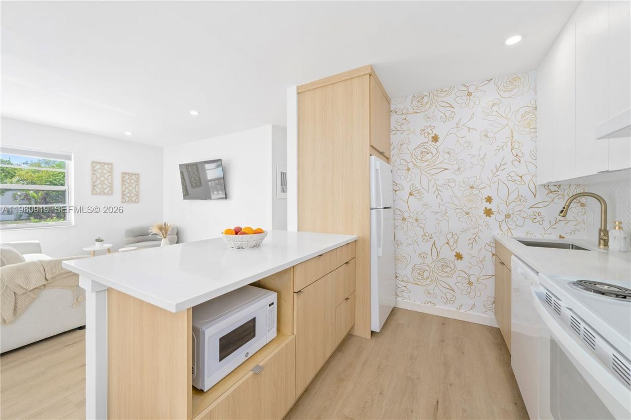 401 N 6th Ave N , Lake Worth, FL 33460 Photo