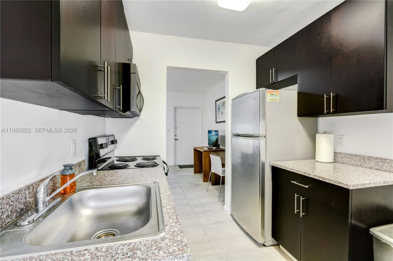 8824 NE 2nd Avenue, Unit 8824, El Portal, FL 33138 Photo