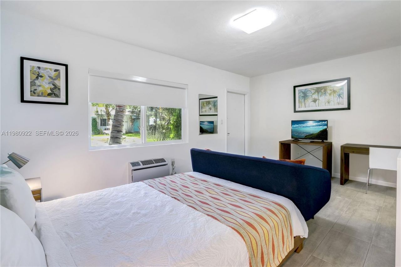 8824 NE 2nd Avenue, Unit 8824, El Portal, FL 33138 Photo