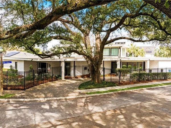 17 PARK ISLAND Drive , New Orleans, LA 70122