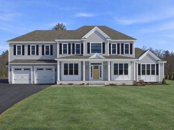 26 Bluebird Ln, Groton, MA 01450